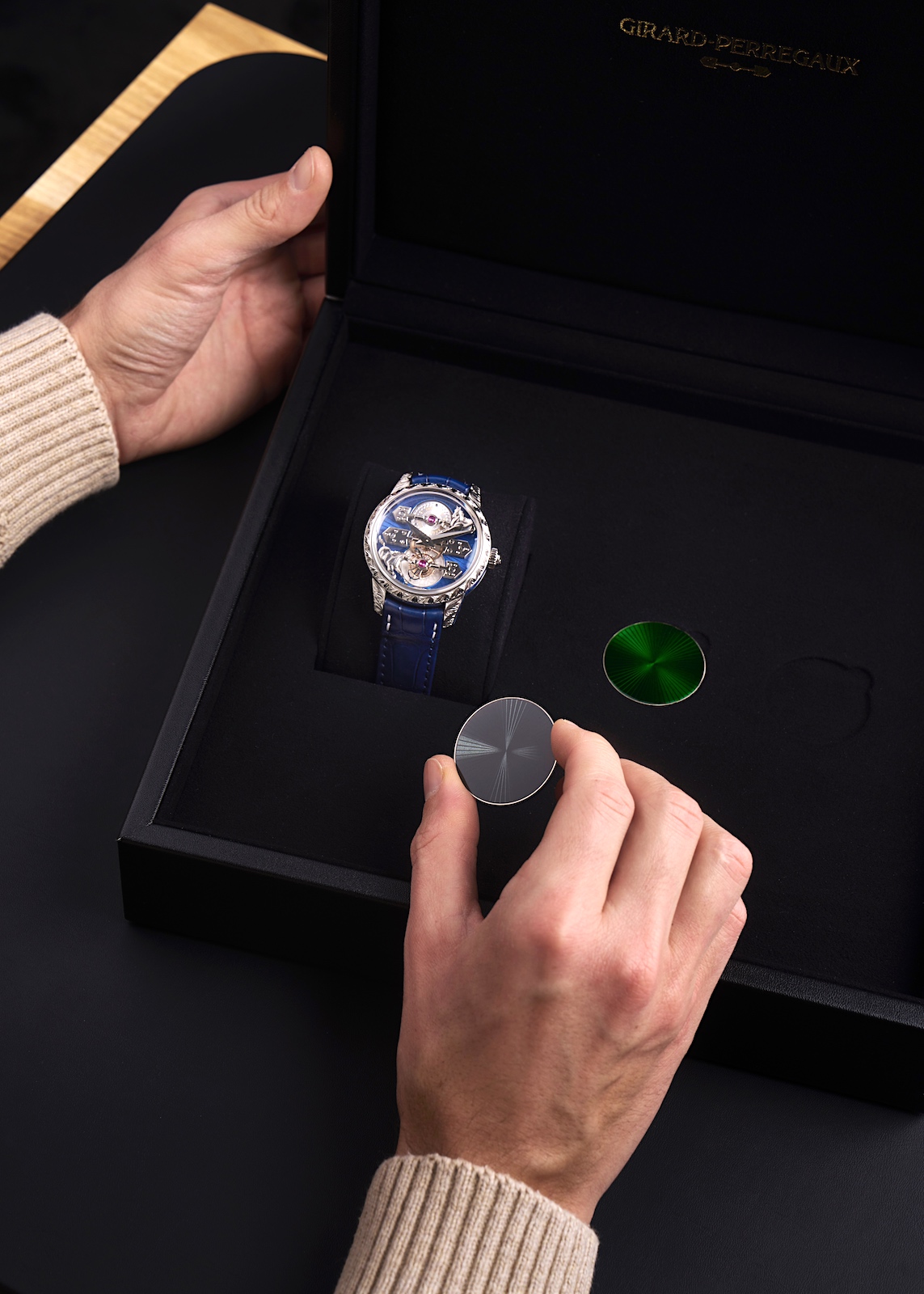 Girard-Perregaux La Esmeralda Tourbillon A Secret Eternity Edition White Gold - lifestyle
