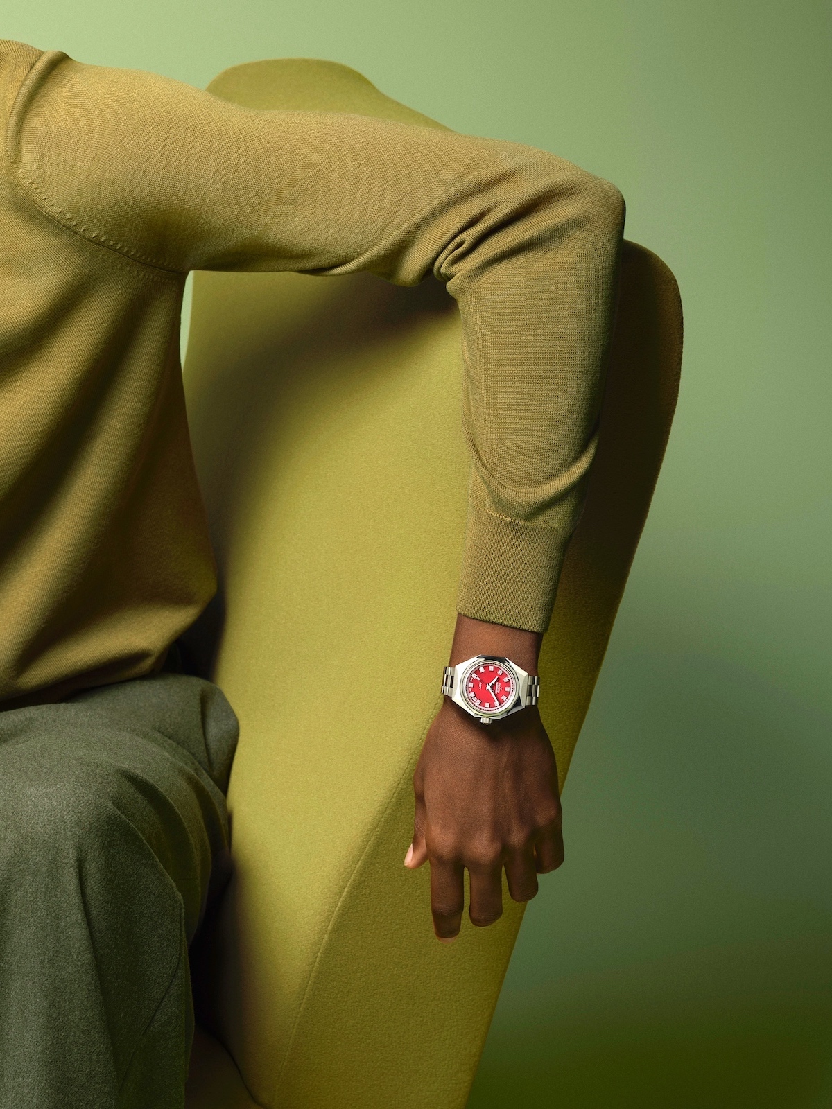 Zenith Defy Revival A3691 - lifestyle