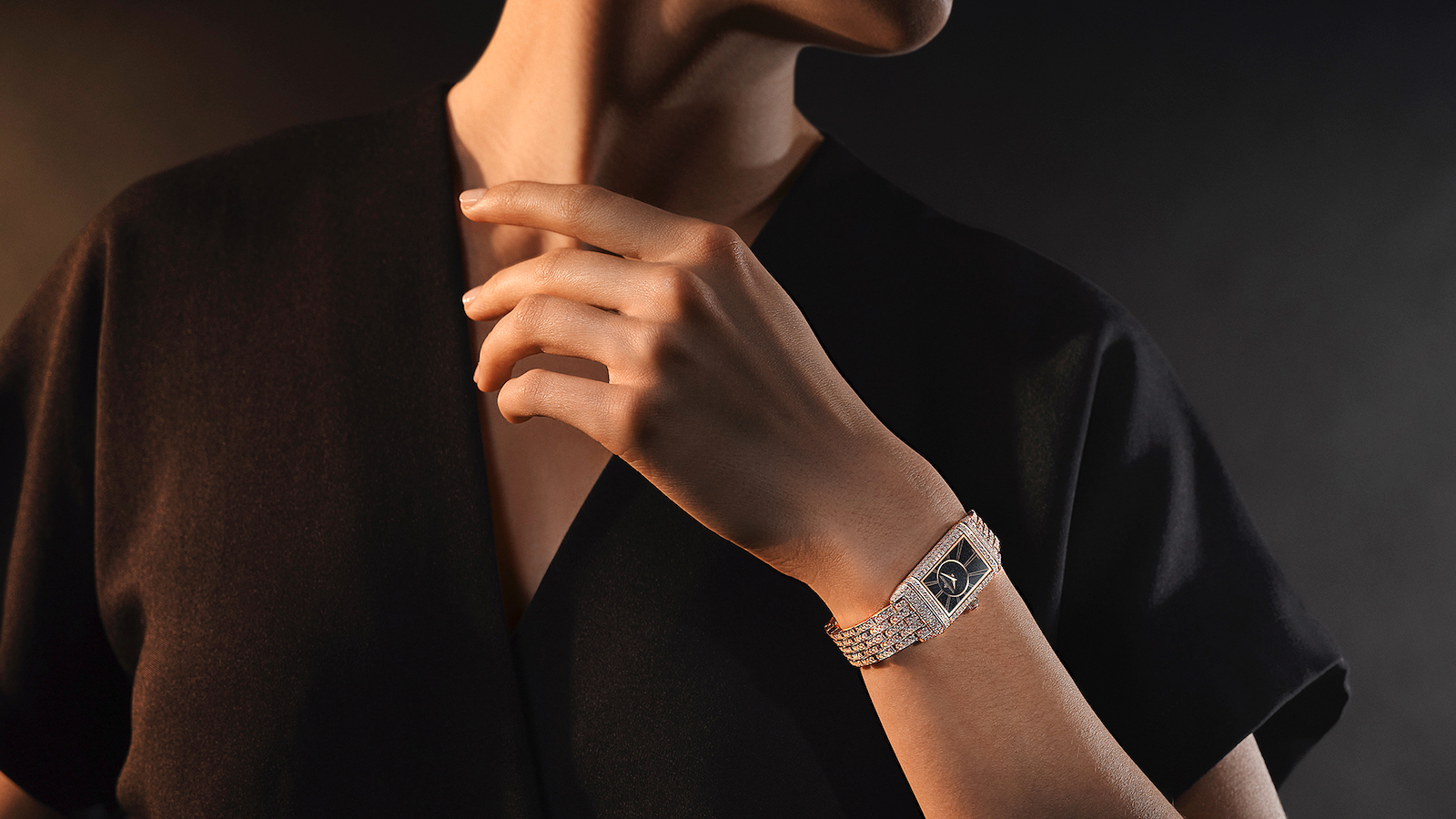 Jaeger-LeCoultre Reverso One Duetto Jewellery - lifestyle 02