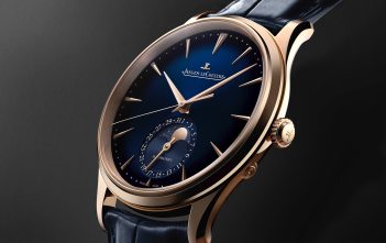 Jaeger-LeCoultre Master Ultra Thin Moon Gold & Blue - cover