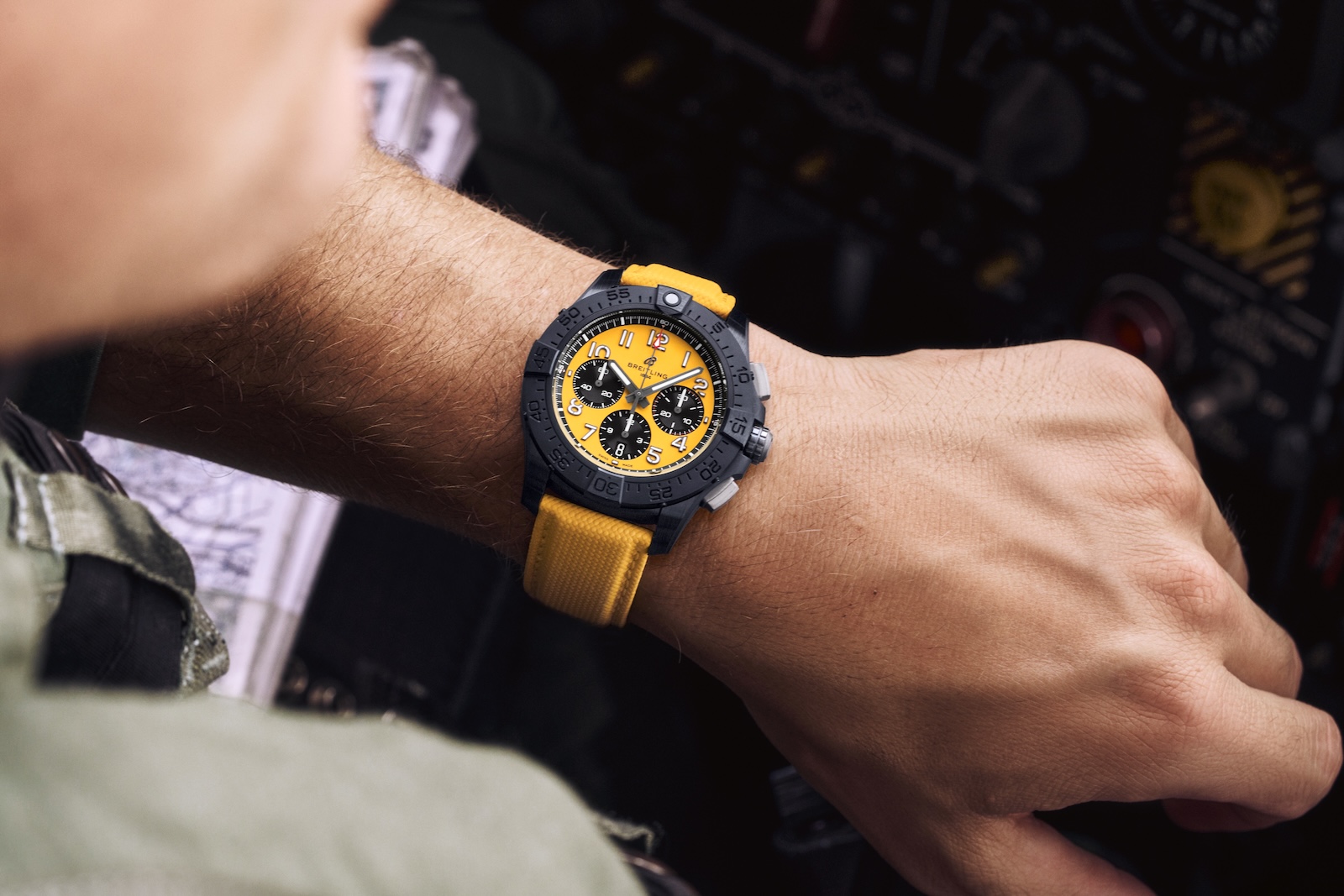 Breitling Avenger - B01 Chronograph 44 Night Mission lifestyle