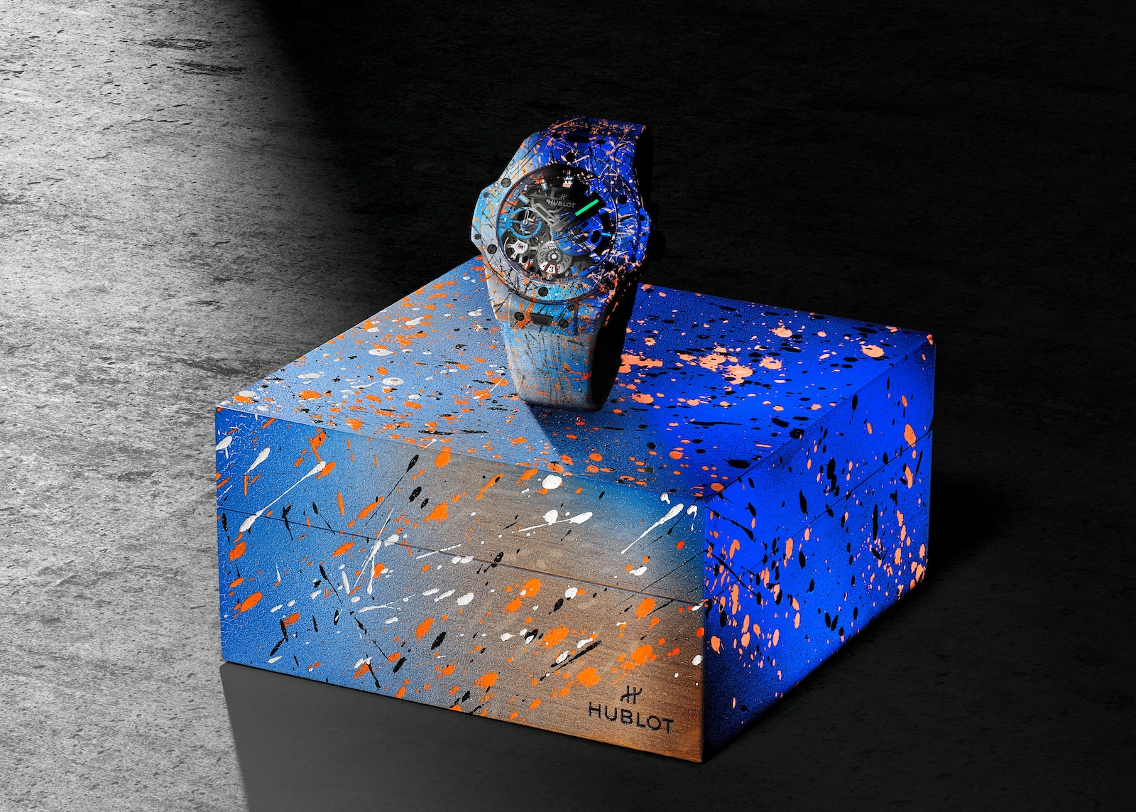 Hublot Big Bang Meca-10 Street Art - box