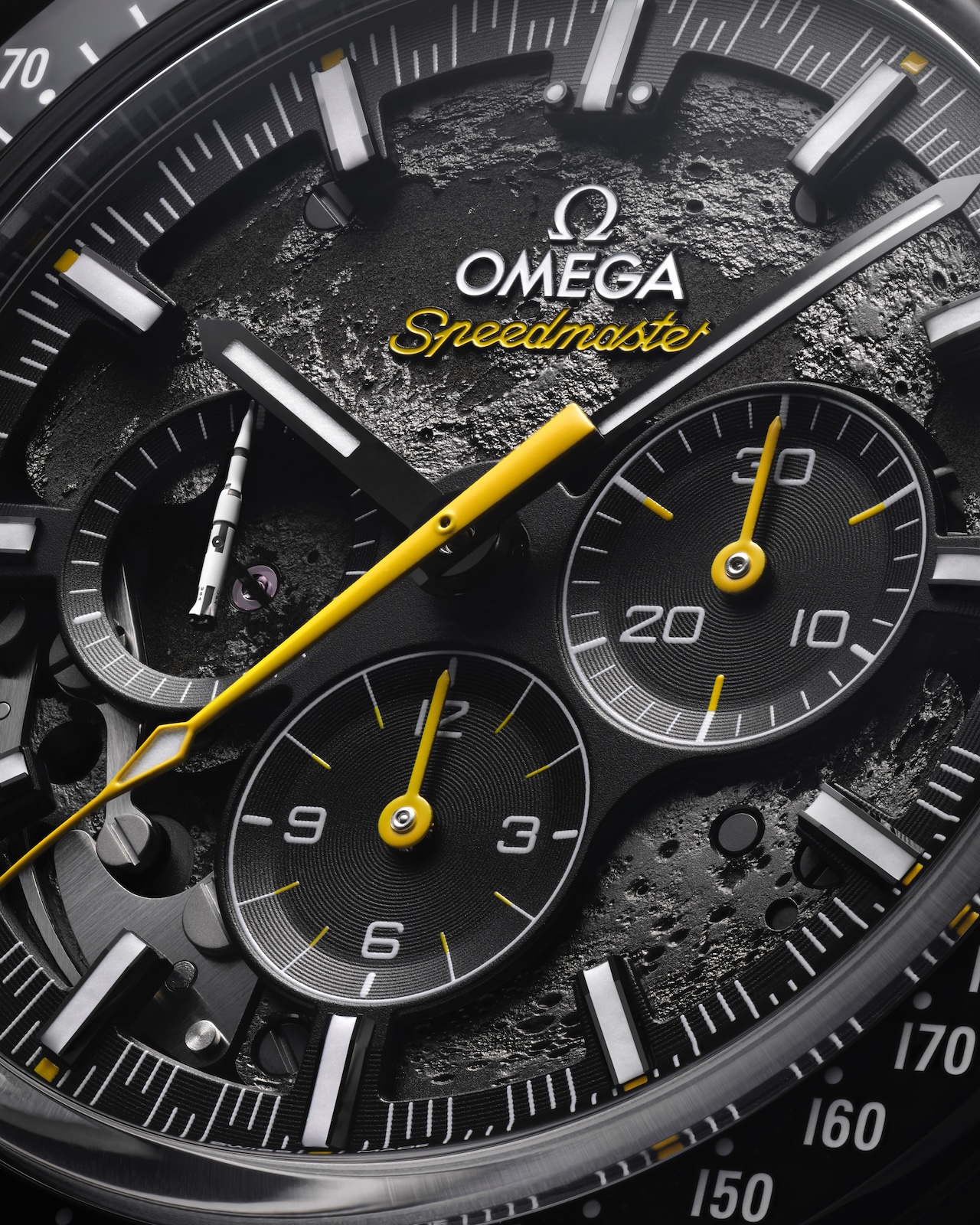 Omega Speedmaster Dark Side of the Moon - dial 1
