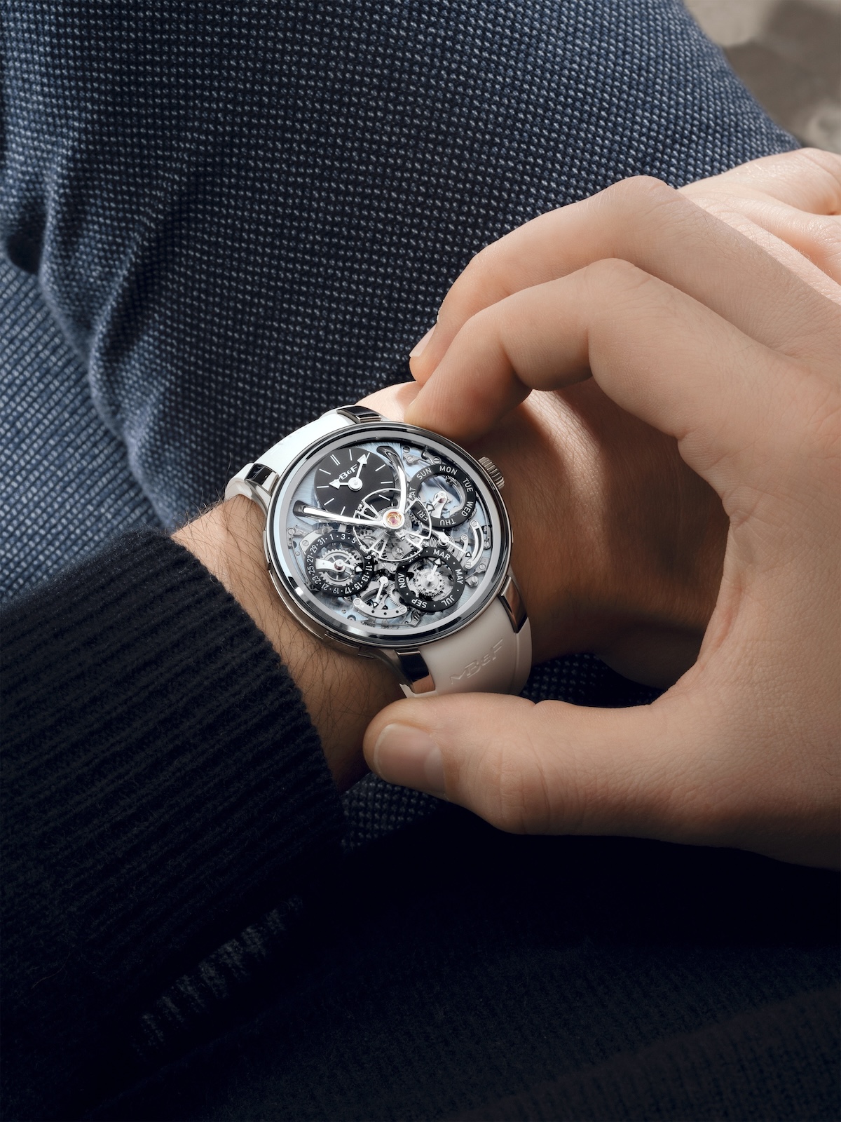 MB&F LM Perpetual EVO Icy Blue - lifestyle 01