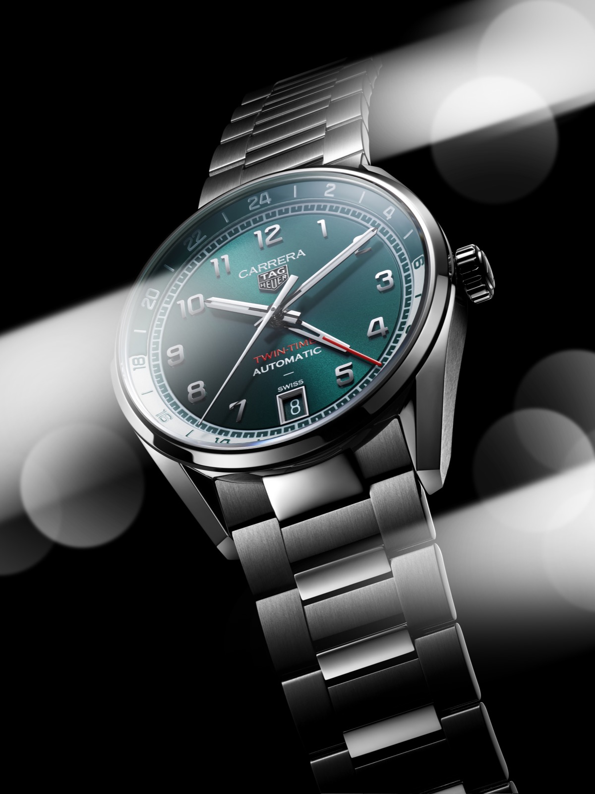 TAG Heuer Carrera Date Twin-Time_02