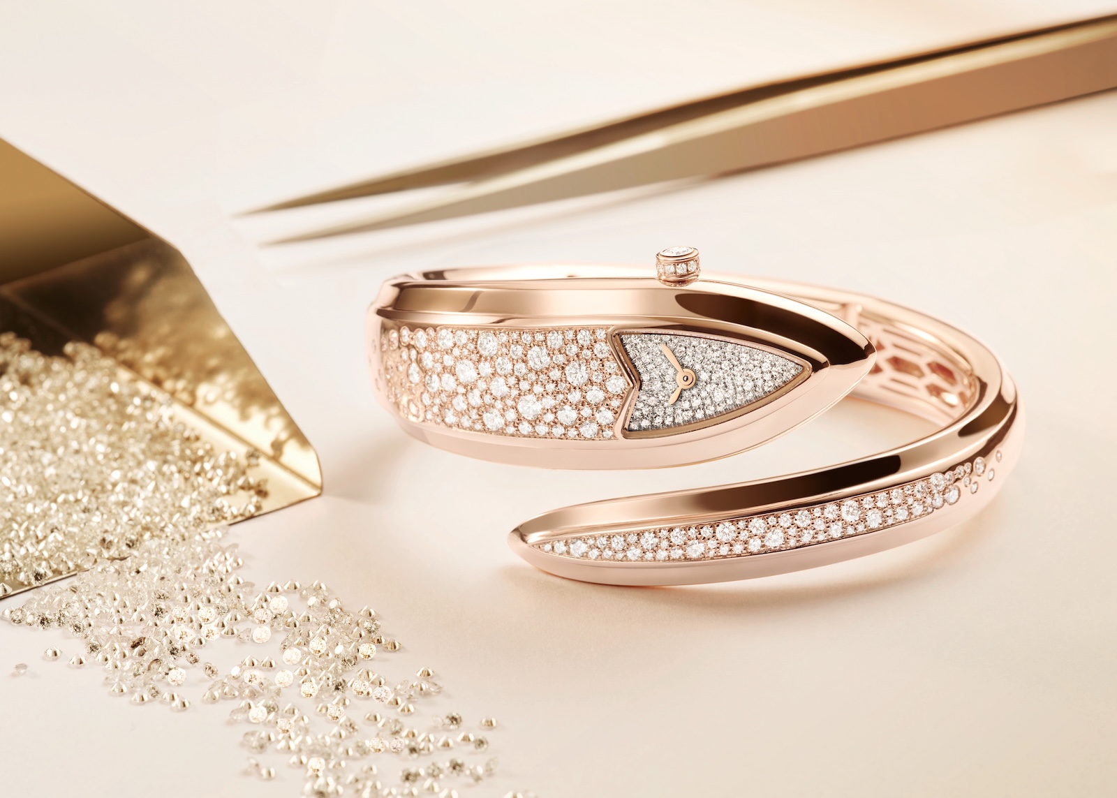 Bvlgari en Watches and Wonders 2025 - Serpenti Aeterna engaste