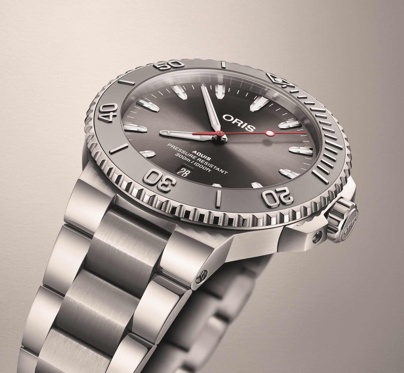 Oris Aquis Date Relief_4