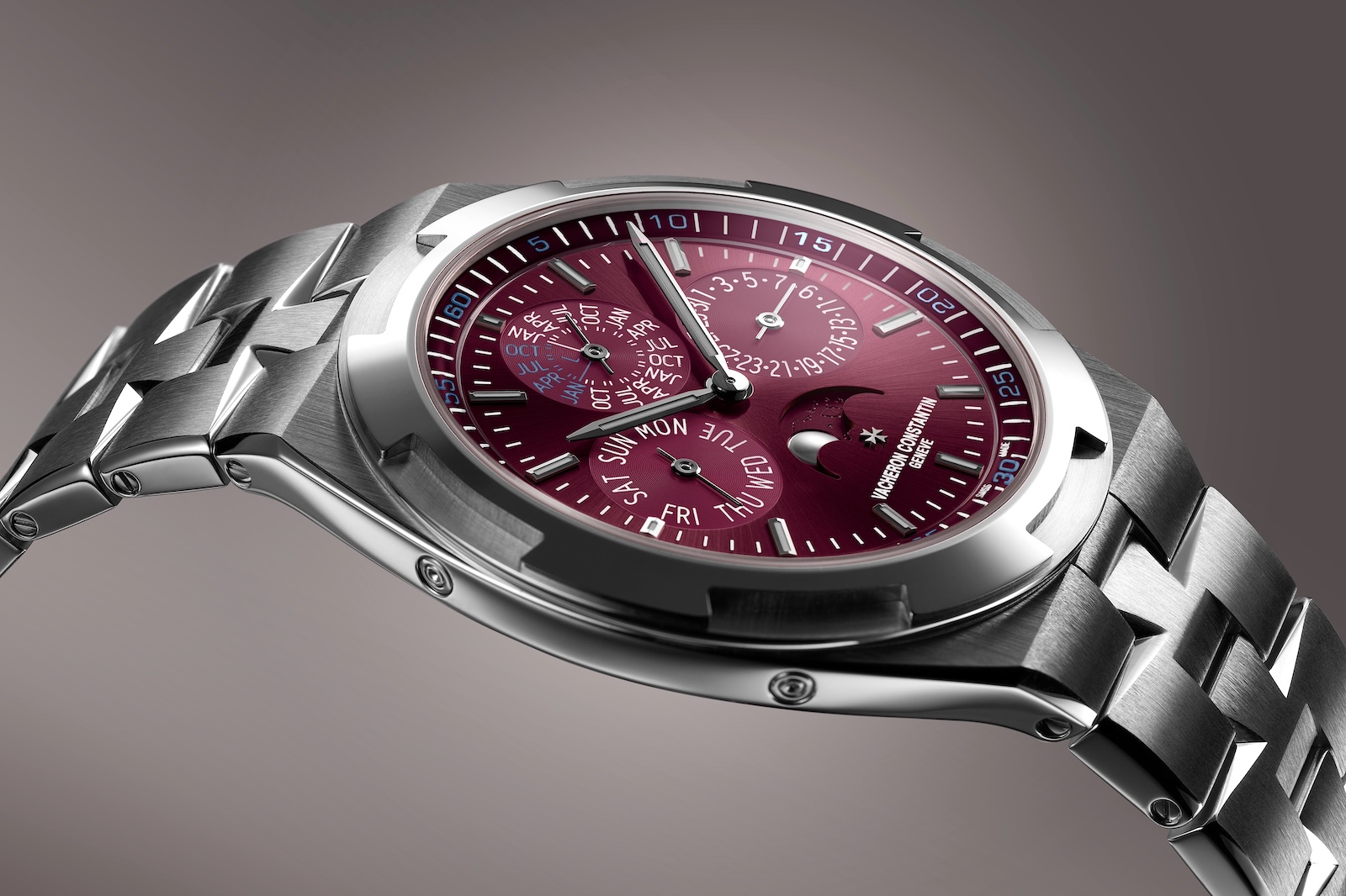 Vacheron Constantin Overseas Perpetual Calendar Ultra-Thin 2025 - burgundy