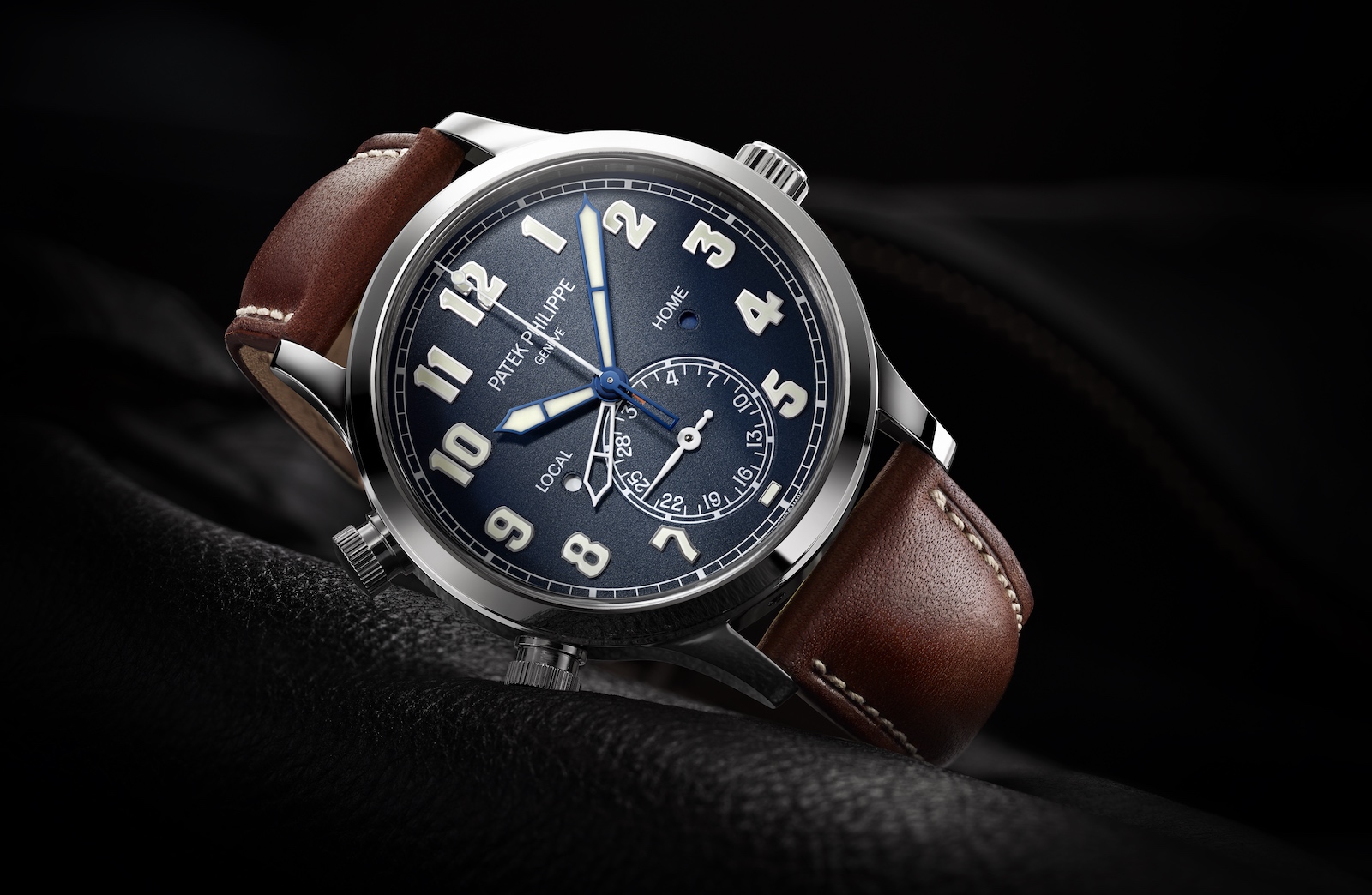 2015 - Patek Philippe Calatrava Pilot Travel Time 5524G-001
