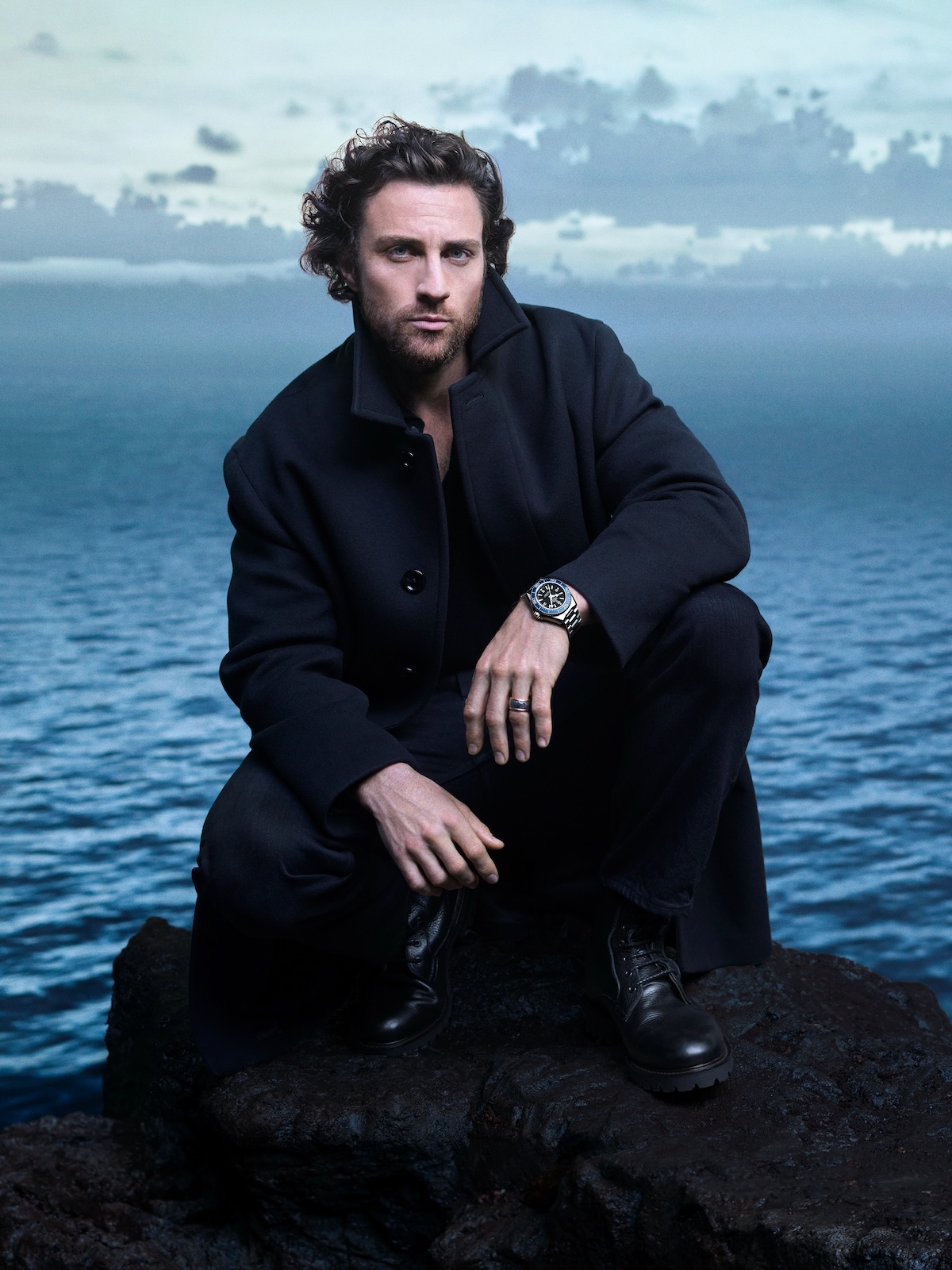 Omega Seamaster Planet Ocean 2025 - Aaron Taylor-Johnson