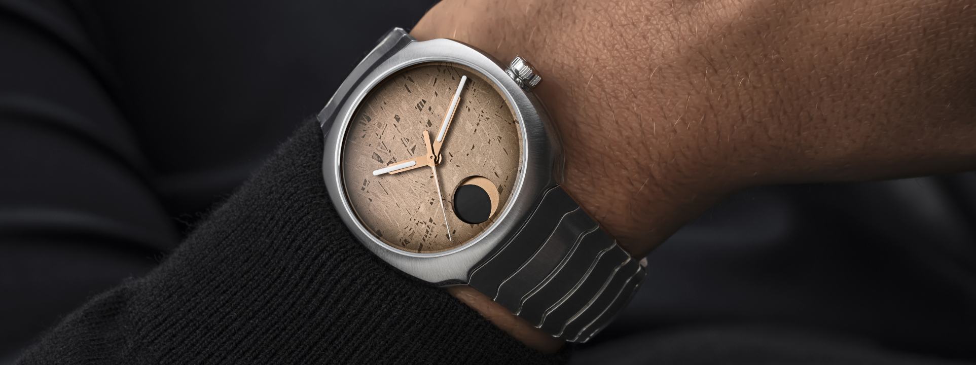 H. Moser Streamliner Perpetual Moon Concept Meteorite_06