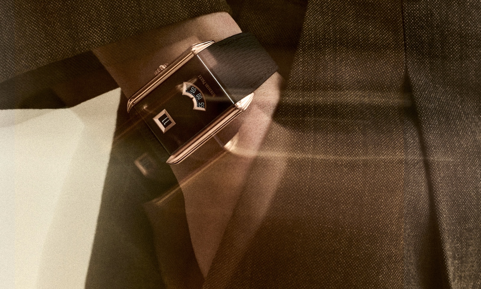 Audemars Piguet Neo Frame Jumping Hour - lifestyle