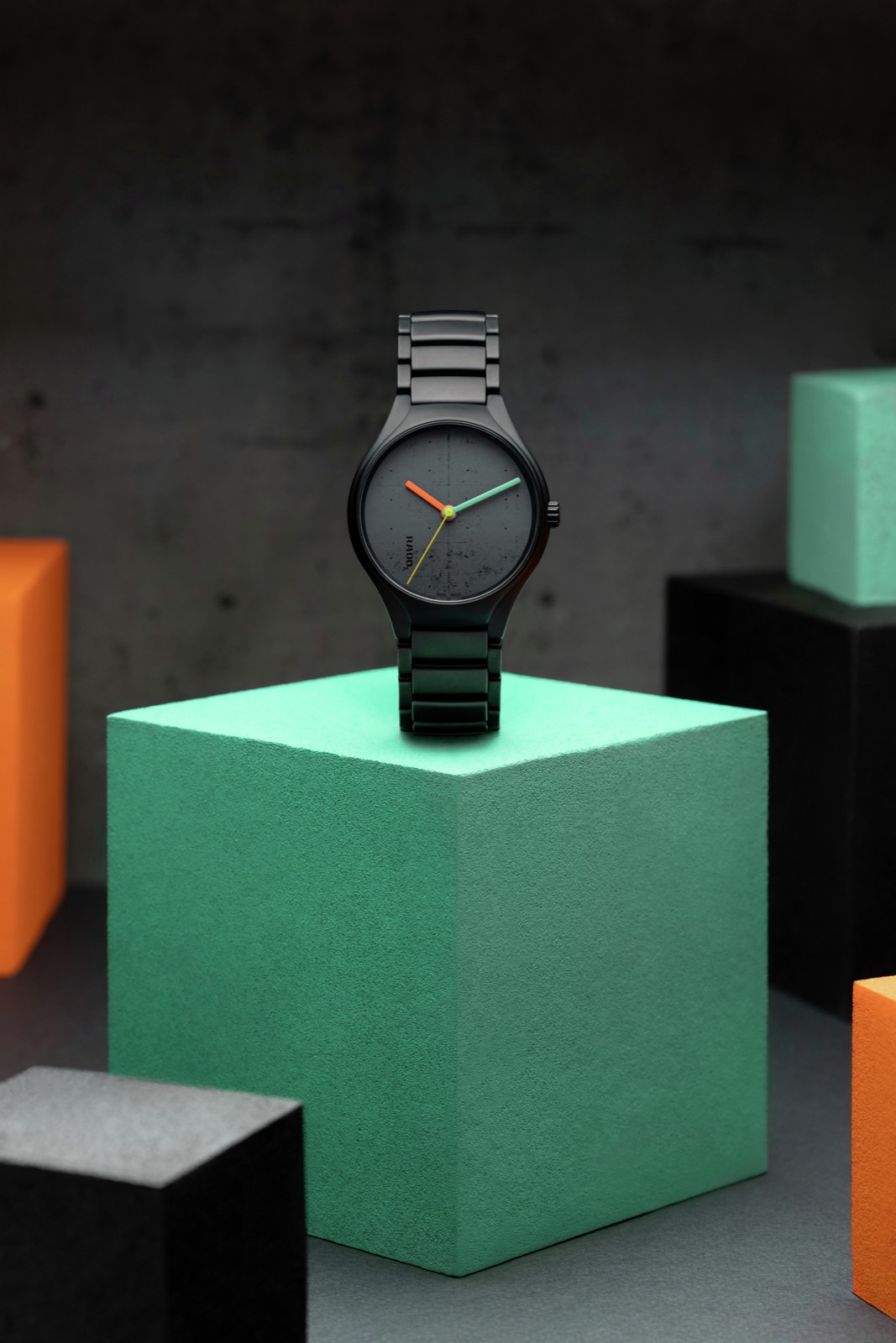 Rado True Round x Les Couleurs Le Corbusier_11