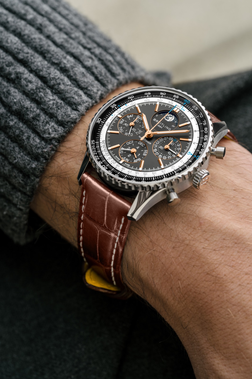 Breitling Navitimer-chronograph_perpetual_calendar_01
