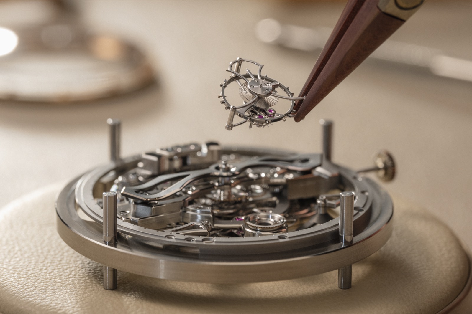 Girard-Perregaux Minute Repeater Flying Bridges-09