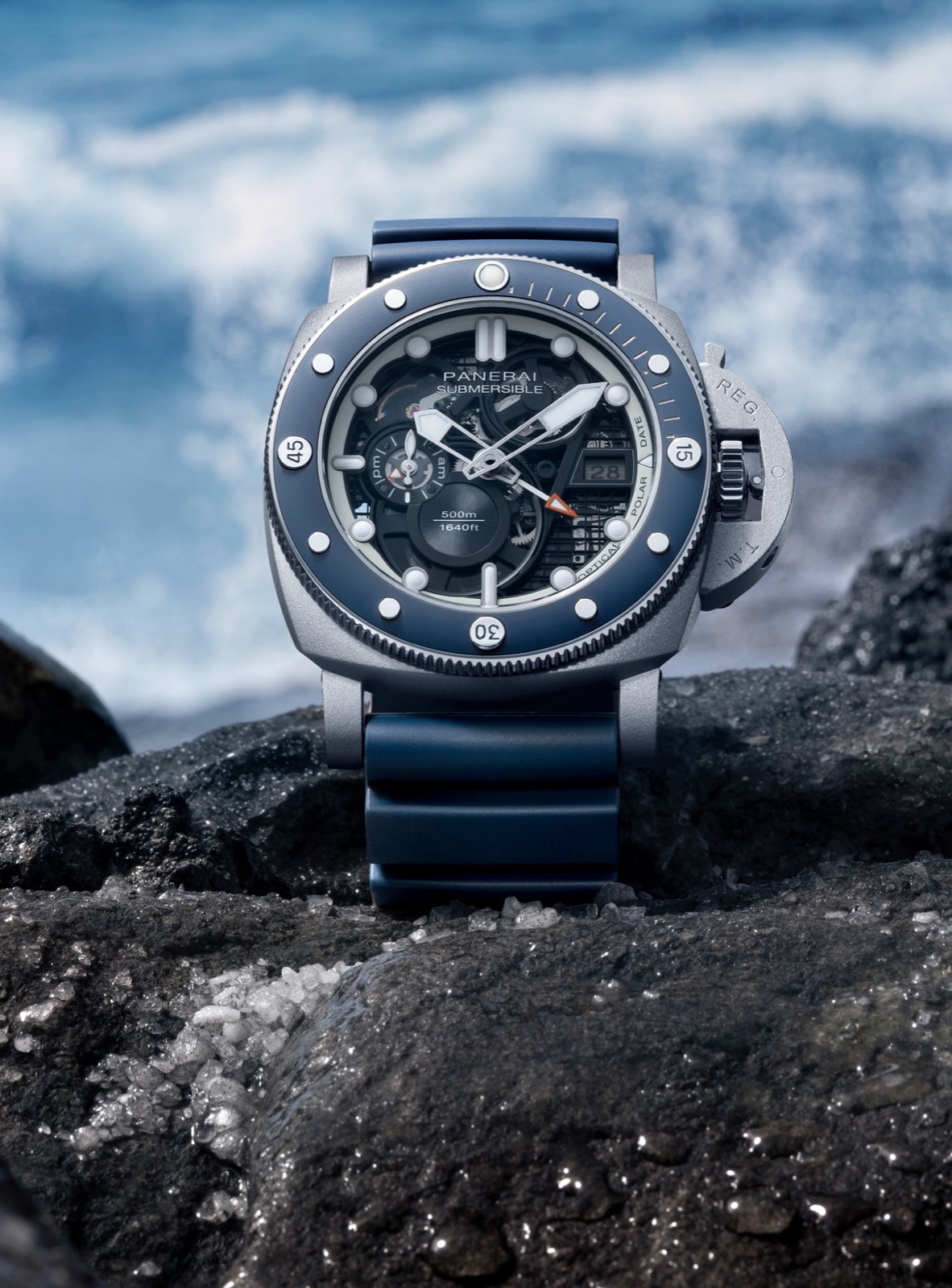 Panerai Submersible GMT PAM01495-007