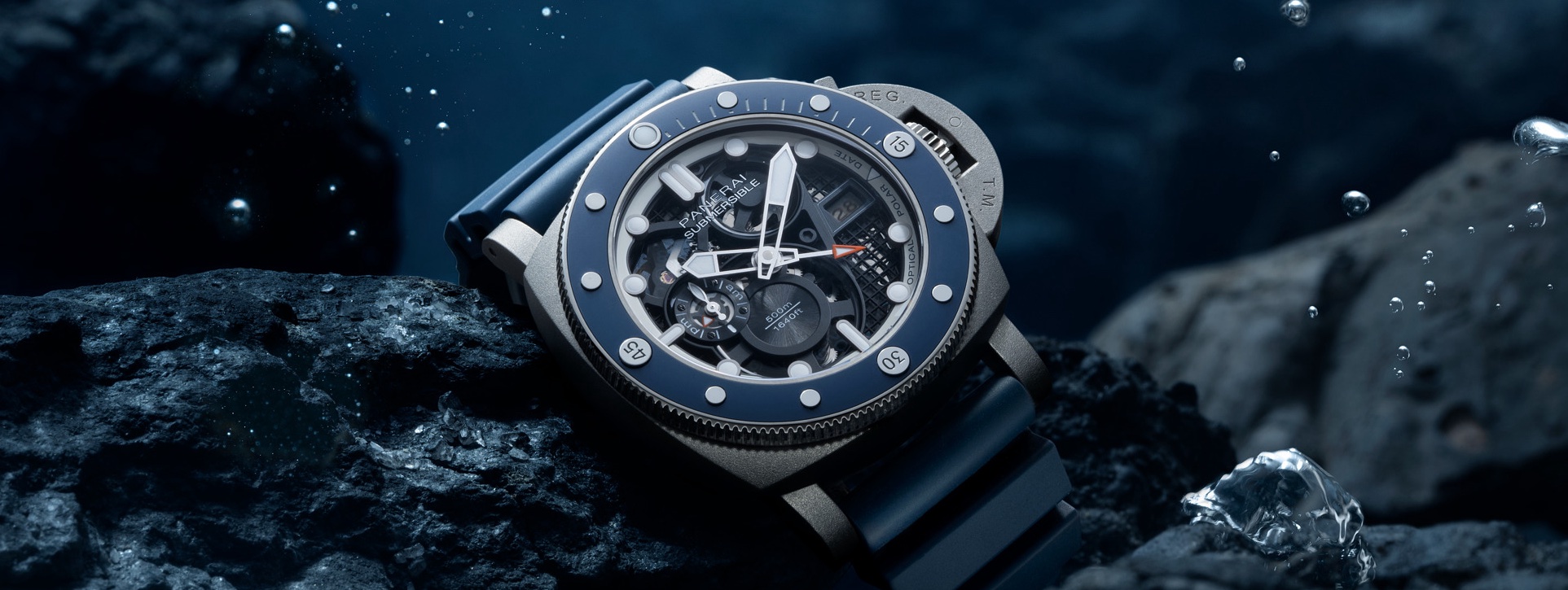 Panerai Submersible GMT PAM01495-008