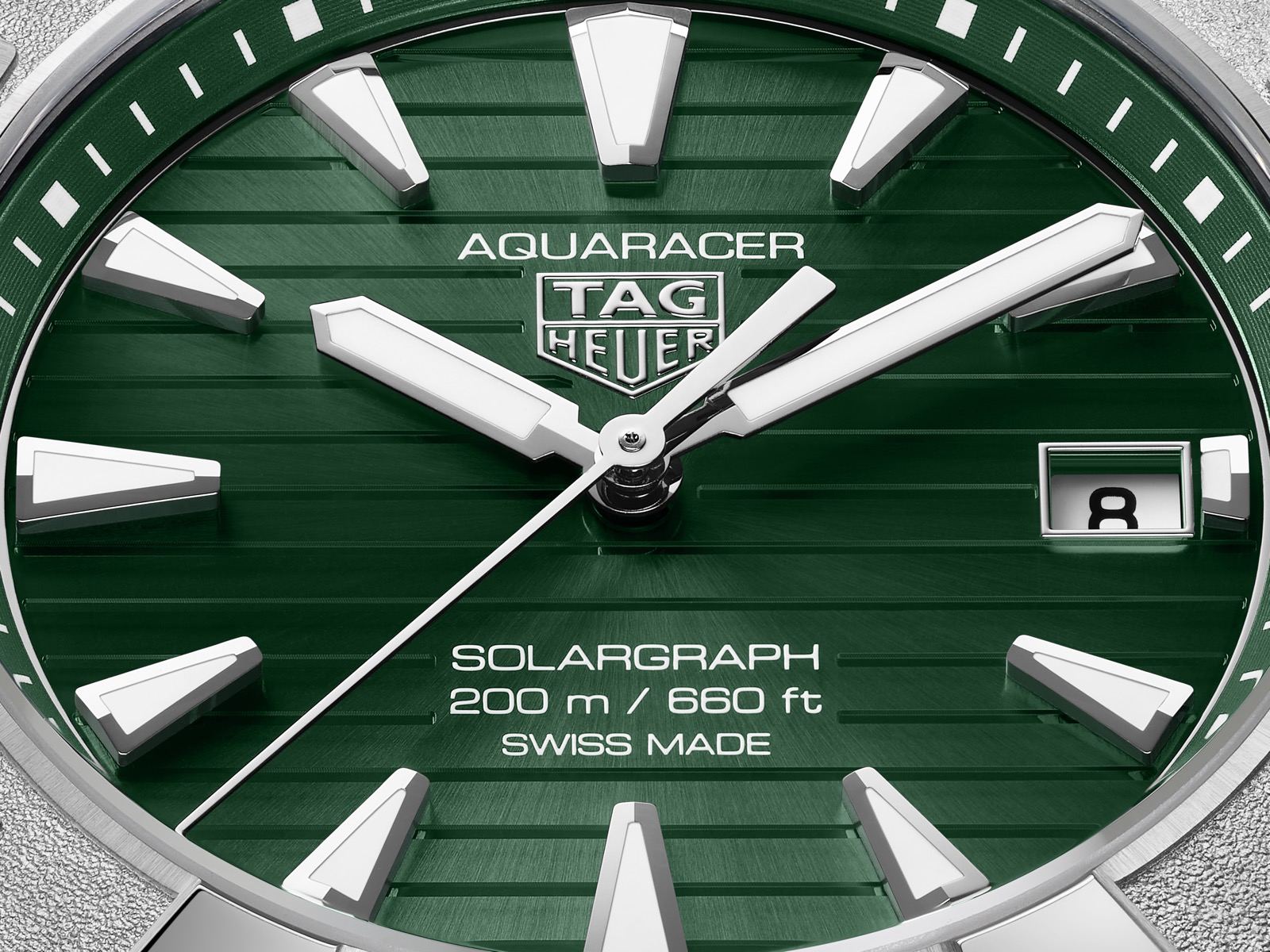 TAG Heuer Aquaracer Professional 200 Solargraph-004