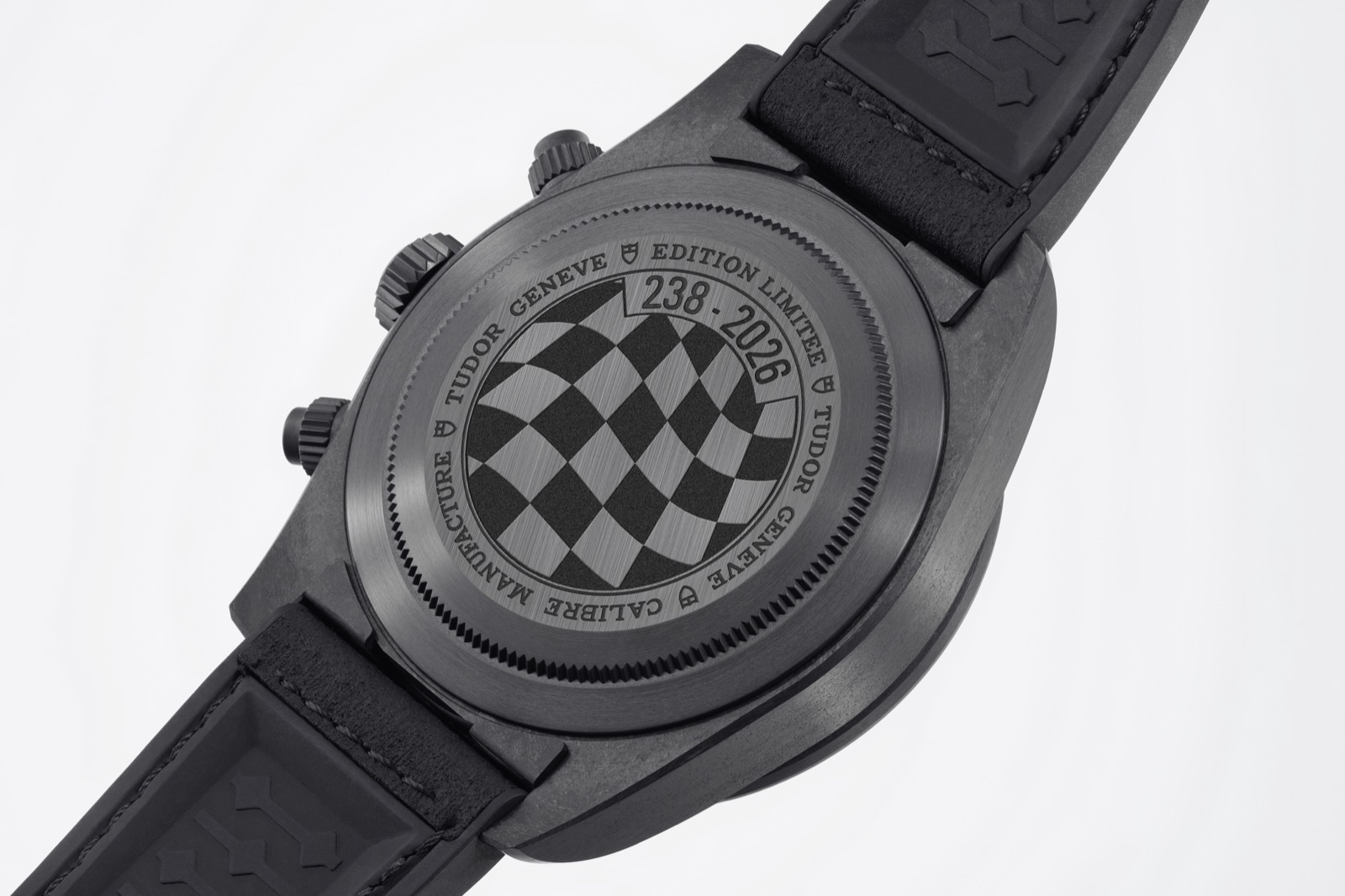 Tudor Black Bay Chrono «Carbon 26»-05
