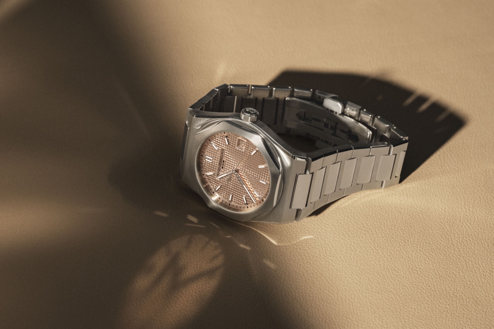 Girard-Perregaux Laureato Fifty-002