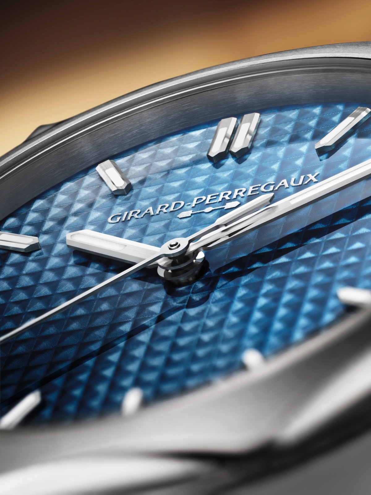 Girard-Perregaux Laureato Fifty-013