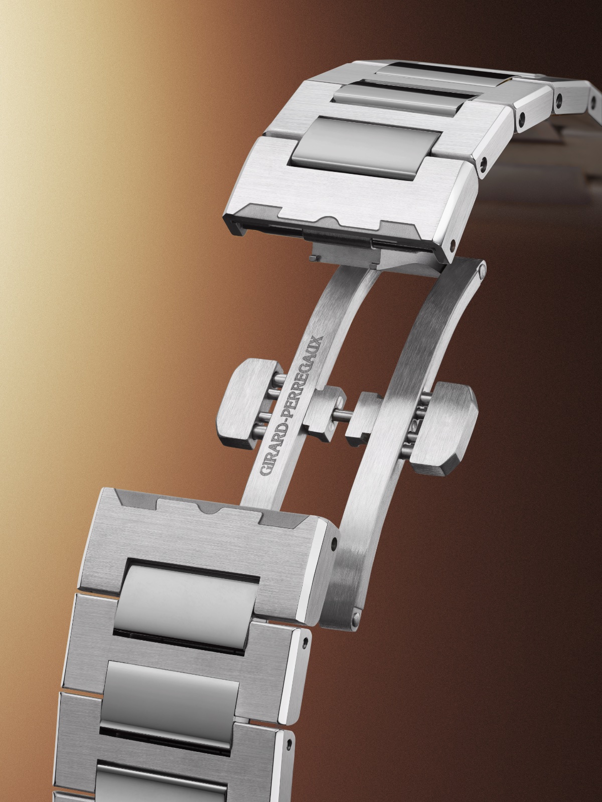 Girard-Perregaux Laureato Fifty-015