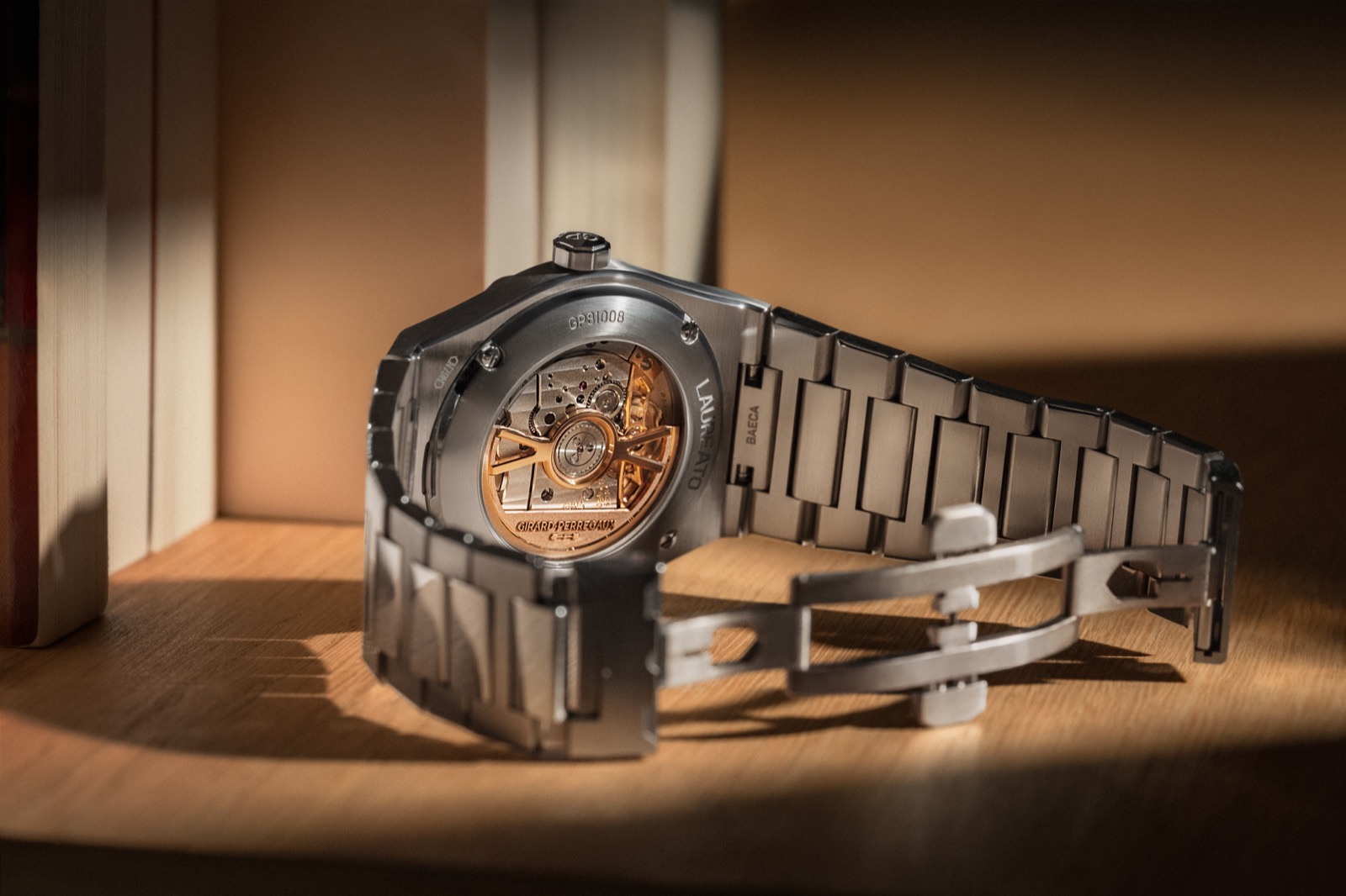 Girard-Perregaux Laureato Fifty-015