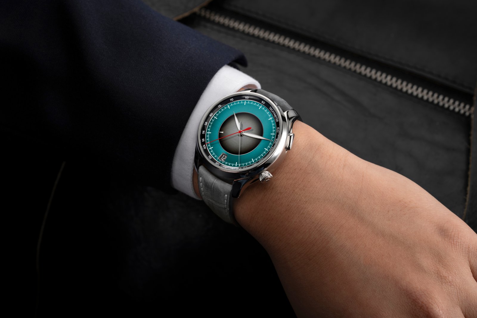 H. Moser & Cie. Endeavour Flyback Chronograph Dual Time Date_04