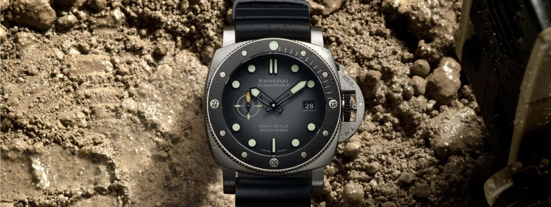 Panerai Submersible Navy SEALs PAM01738_09