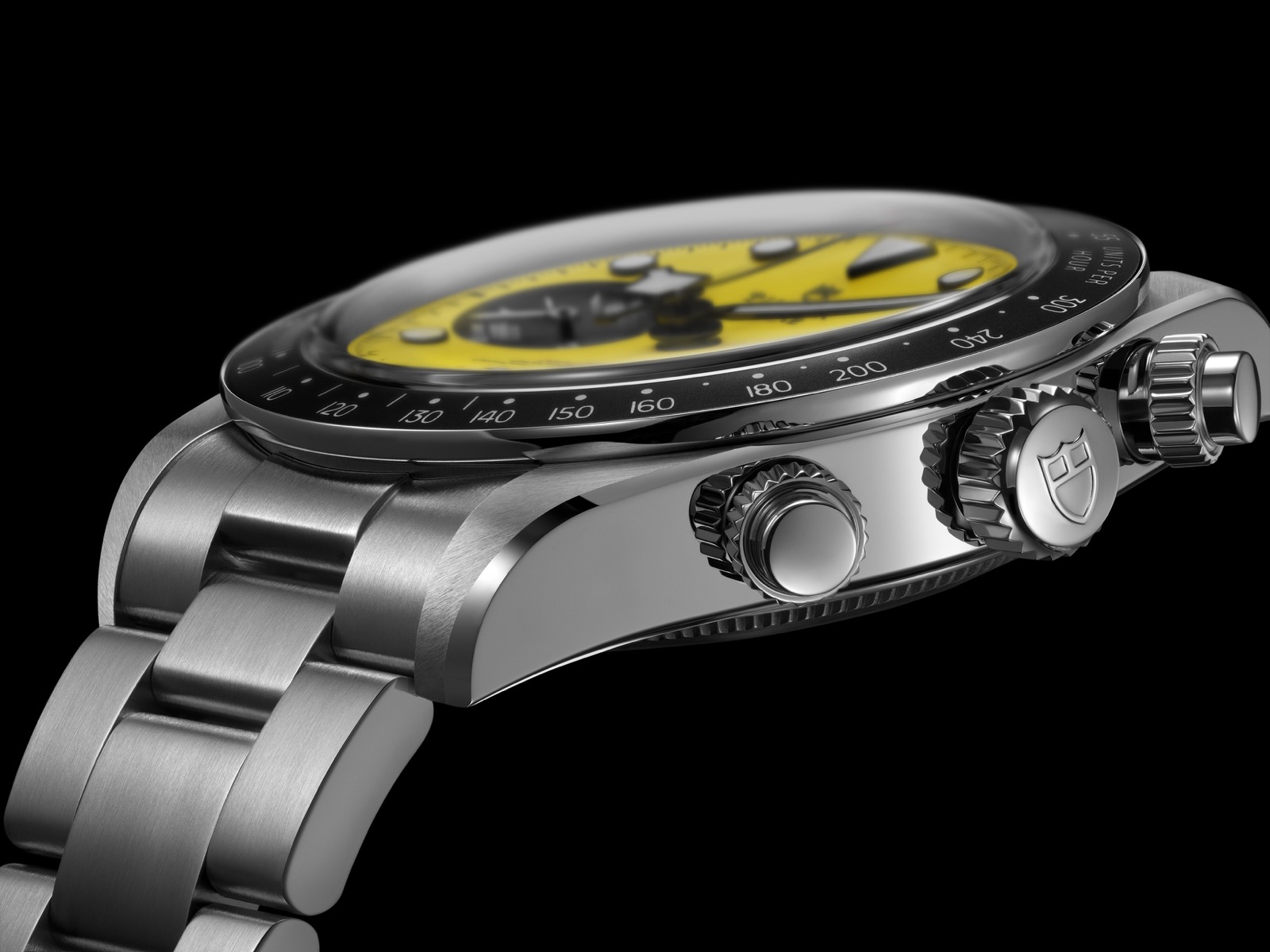 Tudor Black Bay Chrono 39 Bumblebee-07