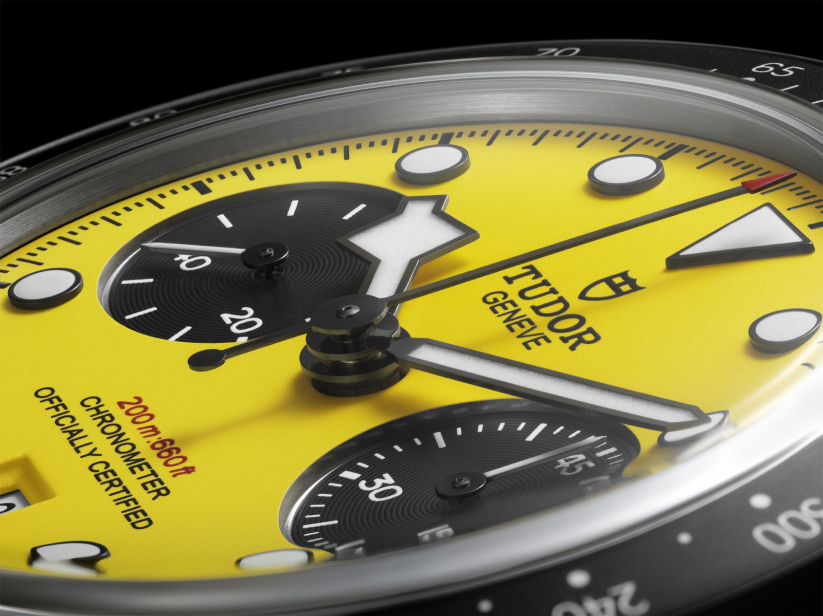 Tudor Black Bay Chrono 39 Bumblebee-09